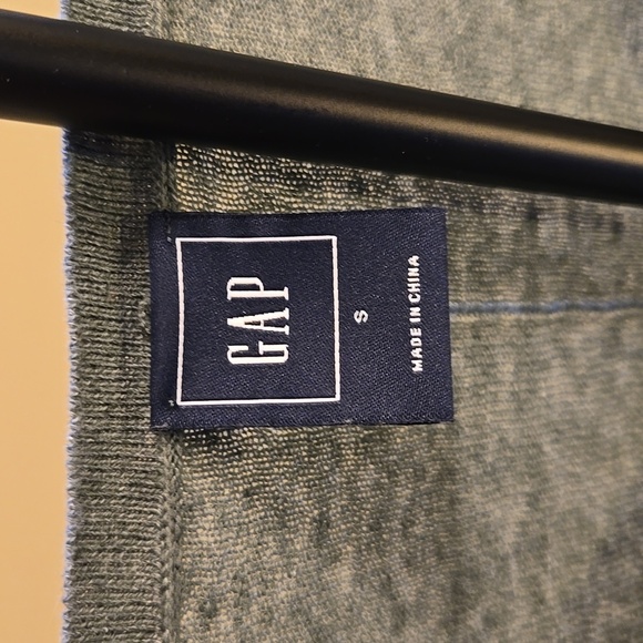 GAP Olive Green Knit Sweater Top - Picture 3 of 3